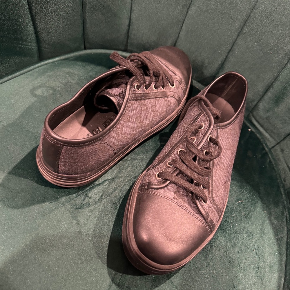Womens Gucci Sneakers Size 40